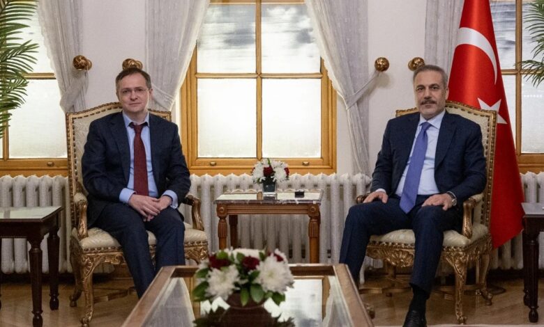 Fidan møtte russisk delegasjon i Istanbul foran Ukraina-forhandlinger