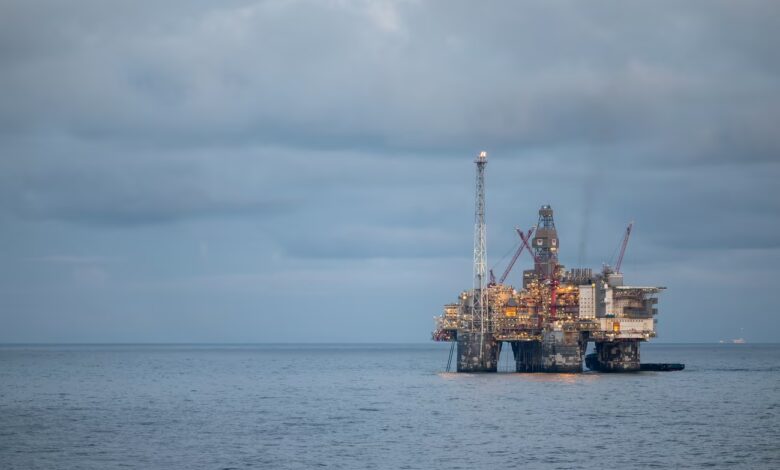Omstridt kraft fra land: Equinor vil droppe to prosjekter Omstridt kraft fra land: Equinor vil droppe to prosjekter