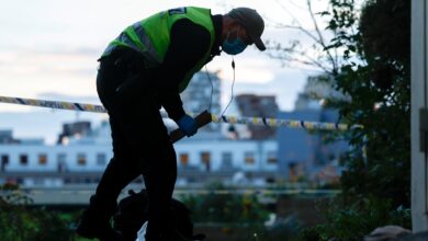 Ber om to uker varetekt etter knivstikking av barn og kvinne