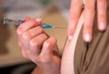 Fjorårets influensasesong var en vekker – nå ber FHI eldre vaksinere seg Fjorårets influensasesong var en vekker – nå ber FHI eldre vaksinere seg