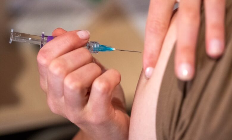 Fjorårets influensasesong var en vekker – nå ber FHI eldre vaksinere seg Fjorårets influensasesong var en vekker – nå ber FHI eldre vaksinere seg