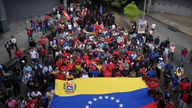 Tusenvis marsjerer i Venezuela mot amerikanske «trusler» – Maduro mobiliserer militsen