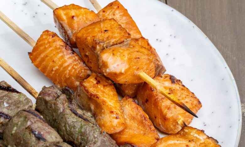 Grillspyd med soya­marinert laks