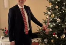 Ståle Solbakken og Norge møter Frankrike og Senegal i VM. Lag nummer tre blir enten Bolivia, Irak eller Surinam.