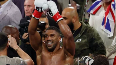 Knust av Joshua – fraktet til sykehus