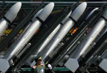 Iran truer med umiddelbare angrep mot amerikanske baser og hangarskip