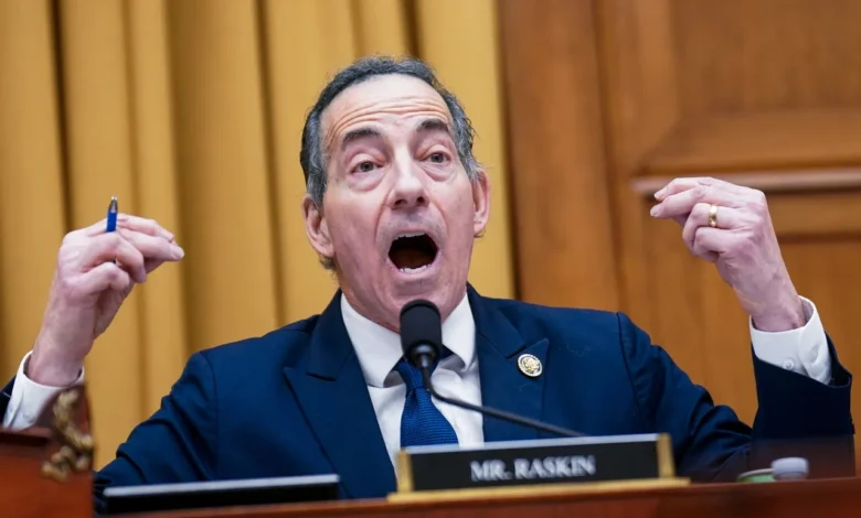 Demokrat anklager justisdepartementet for å «spionere» på lovgivere i Epstein-saken