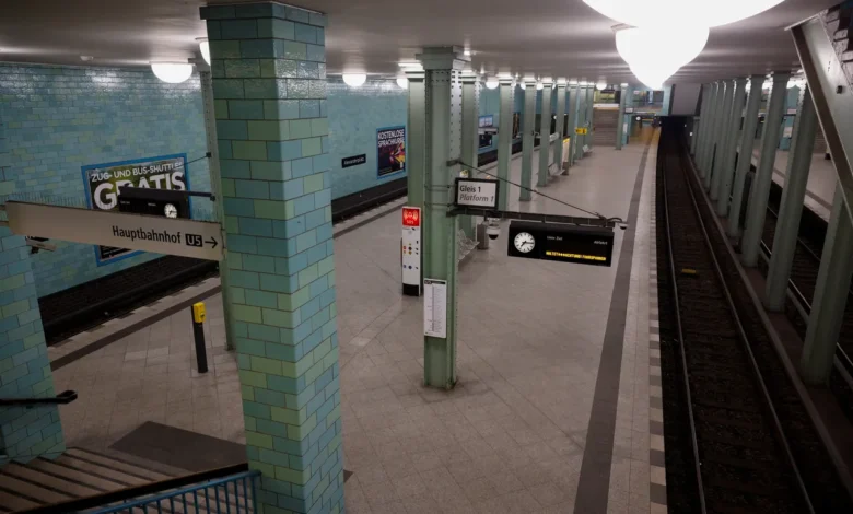 Transportarbeidere streiker over hele Tyskland – busser og trikker stanset i de fleste byer Transportarbeidere streiker over hele Tyskland – busser og trikker stanset i de fleste byer