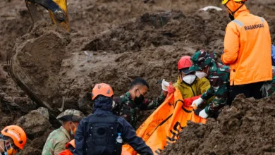 Letingen etter 10 savnede i Indonesia fortsetter på niende dag – dødstallet stiger til 70