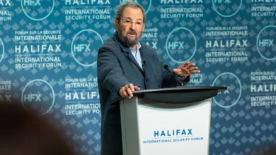 Tidligere israelsk statsminister bodde flere ganger i Epsteins leilighet i New York, viser nye dokumenter