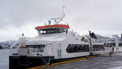 Hurtigbåtselskap mener det er umulig å seile raskt nok – går til søksmål