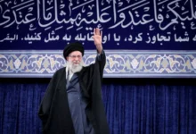 Irans øverste leder Ali Khamenei og familiemedlemmer drept i USA–Israel-angrep, bekrefter Teheran