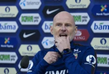 – Føler alle vet det