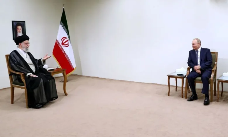 Putin fordømmer drapet på Khamenei som «kynisk brudd på folkeretten» etter USA–Israel-angrep