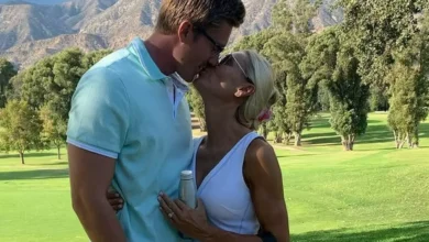 Åpner opp om morens død