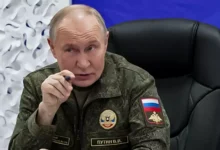 – Noen må være klovner