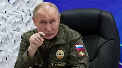 – Noen må være klovner