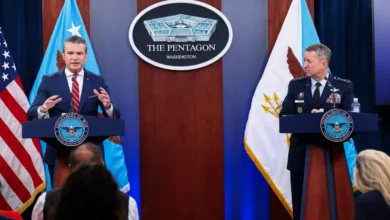 Hegseth og Caine avviser rapporter om Irans «kamikaze-delfin»-plan mot amerikanske krigsskip