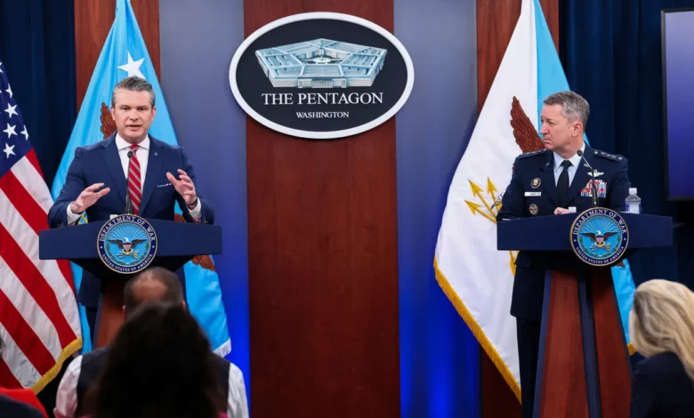 Hegseth og Caine avviser rapporter om Irans «kamikaze-delfin»-plan mot amerikanske krigsskip