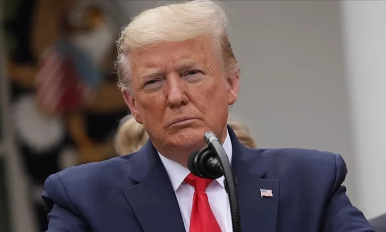 Trump oppfordrer Høyesterett til å støtte USAs interesser i viktige saker Trump oppfordrer Høyesterett til å støtte USAs interesser i viktige saker