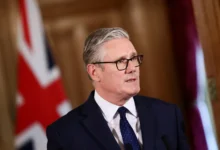Starmer nekter å trekke seg etter at Labour taper terreng i lokalvalgene i England