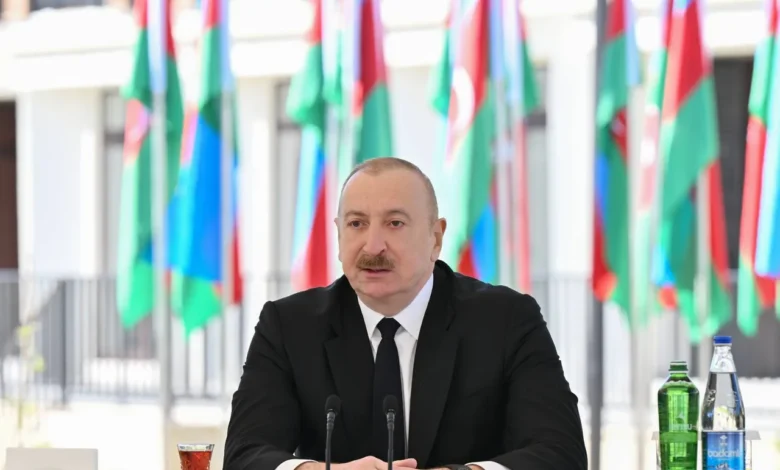 Aserbajdsjans Aliyev kritiserer EU-observatører og kaller dem «falske helter» som later som de forsvarer Armenia