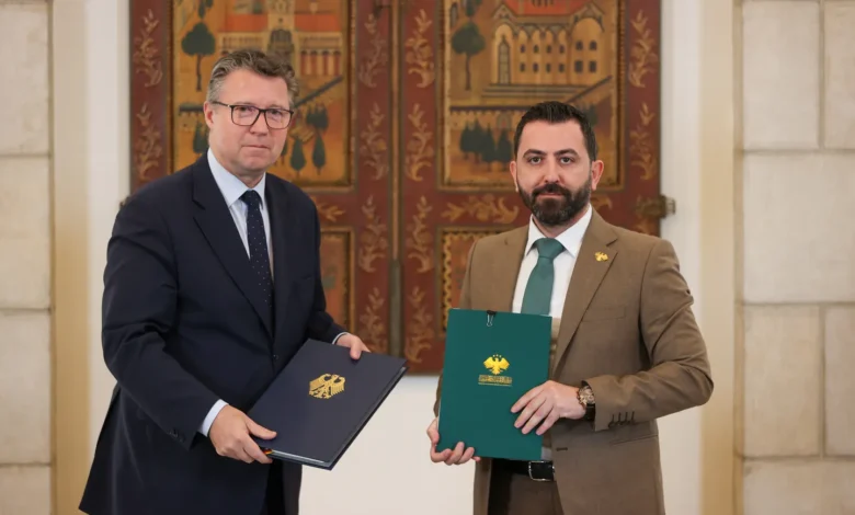 Syria og Tyskland inngår luftfartsavtale og oppretter felles samarbeidskomité Syria og Tyskland inngår luftfartsavtale og oppretter felles samarbeidskomité