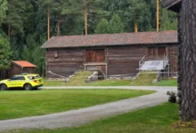 Bedt om å holde seg unna