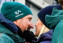 Dukket opp da «alle» var gått