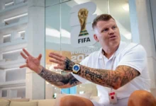 John Arne Riise har dratt til Dubai. Han jobber nå med planer å starte en fotballturnering i De forente arabiske emirater.