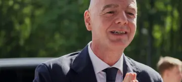 Infantino trosser presset – stiller til gjenvalg