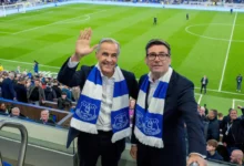 Åpner for skjenk på tribunen