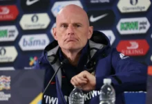 – Det river inni ham