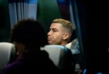 Kona til Cristiano Ronaldo, Georgina Rodríguez, reagerer før kampen mot Norge.
